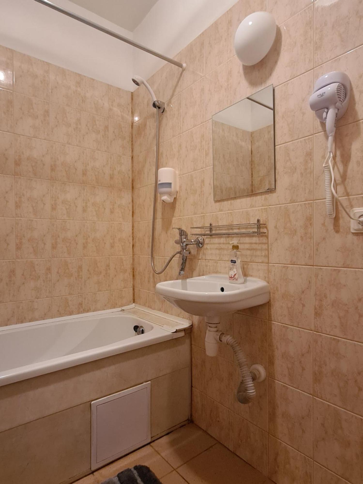 Guest House Kaktus Riga Oda fotoğraf